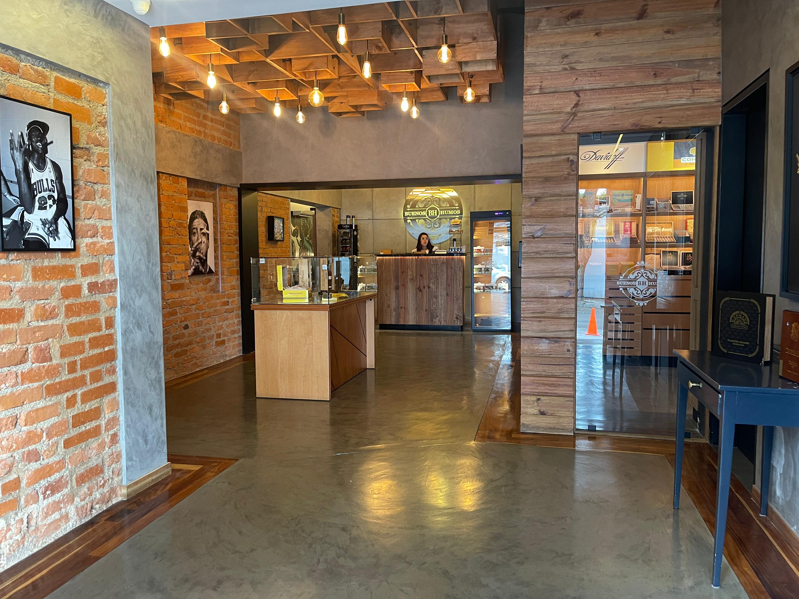Walking Humidor